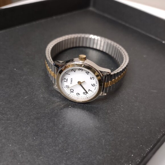 Two Tone Timex Indiglo T2NO68 6.5 Inches - Picture 4 of 12